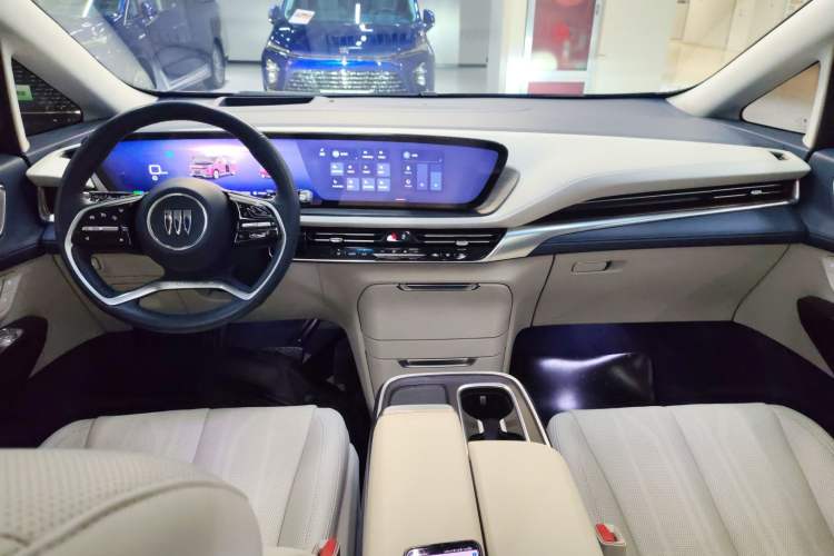 Used Buick Century 2023 2.0T Six-Seater Yinshi Edition
