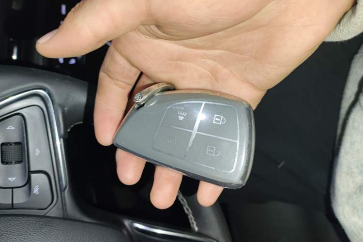 Used Buick Envision 2023 Encore S 552T Two-Wheel Drive Luxury Model
