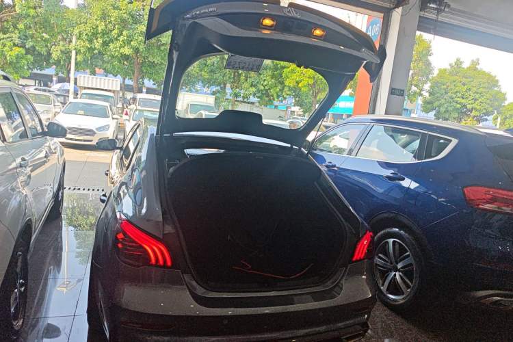 Used MG 6 2021 Pro 1.5T Automatic Trophy Luxury Edition
